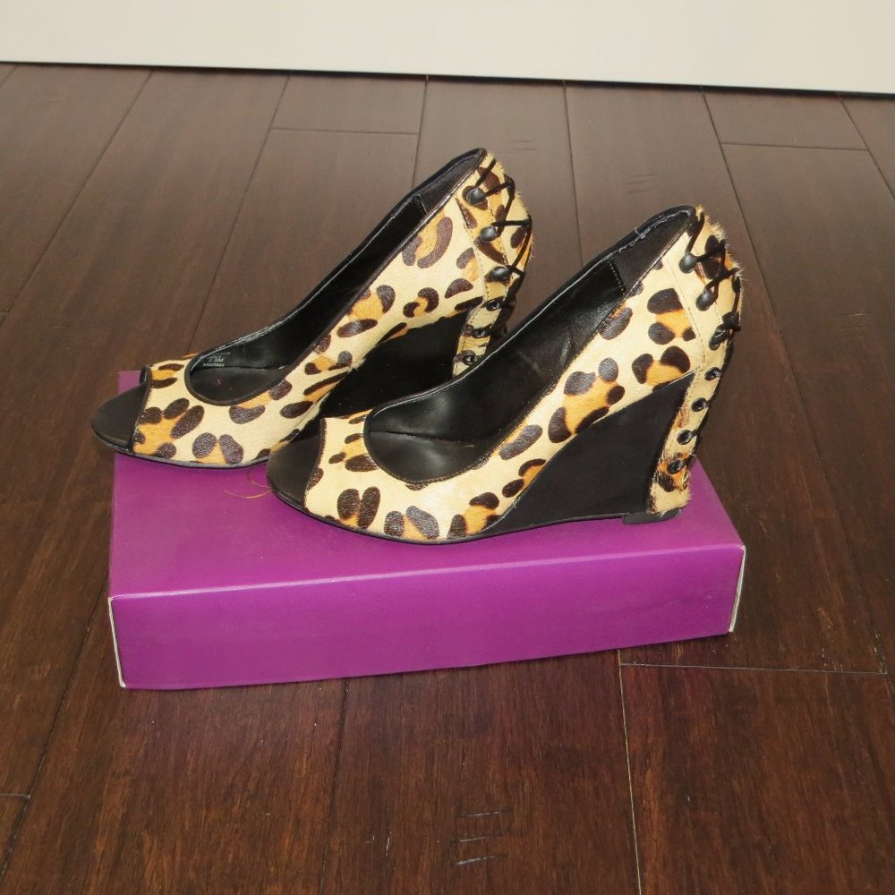 FERGIE WOMEN SHOES WITH BOX
